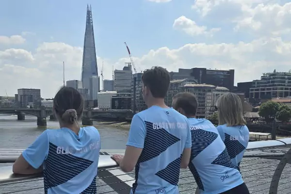 glasrun-club-67570dbe3de4b GLAS RUN Club